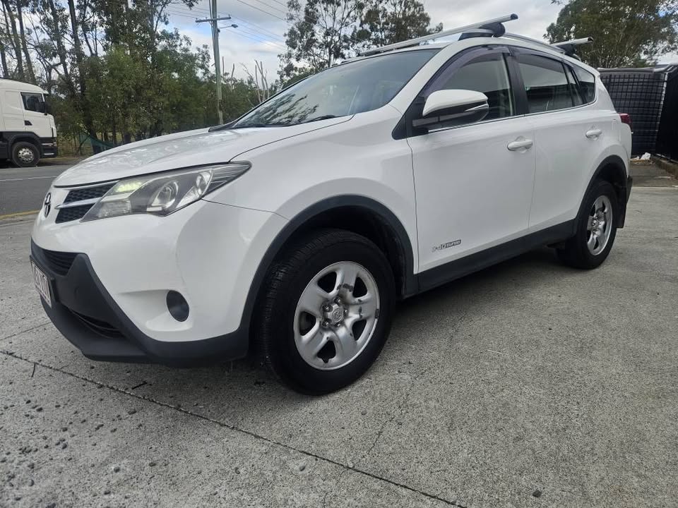 2015 Toyota Rav4 Automatic, AWD, Turbo Diesel